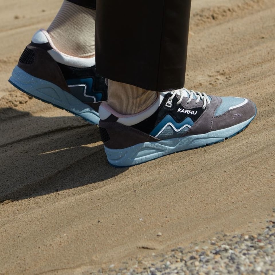 Karhu Karhu Aria 95 Plum Kitten / Jet Black F803077
