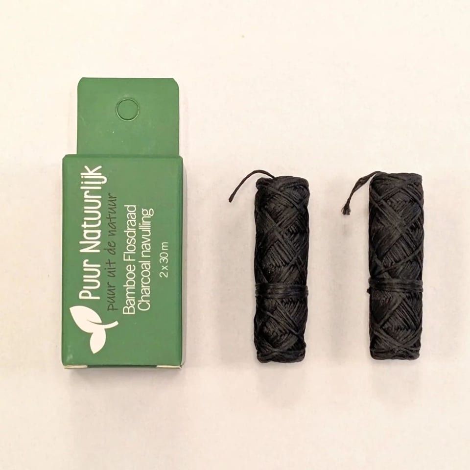 Eigen Merk Bamboe Flosdraad Charcoal Navulling (2 X 30m)