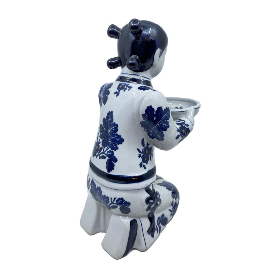 Beeld Chinese Vrouw Met Schaaltje Blauw-Wit Keramiek 14x30cm