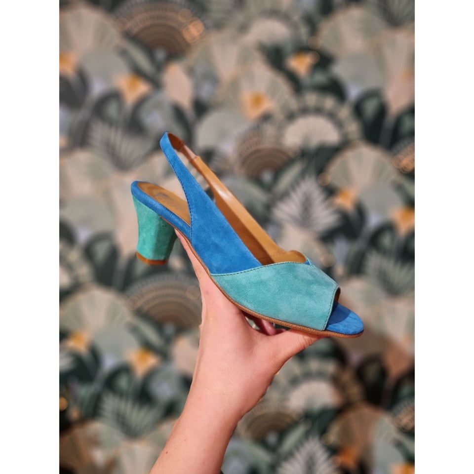 Turquoise Tally Pump