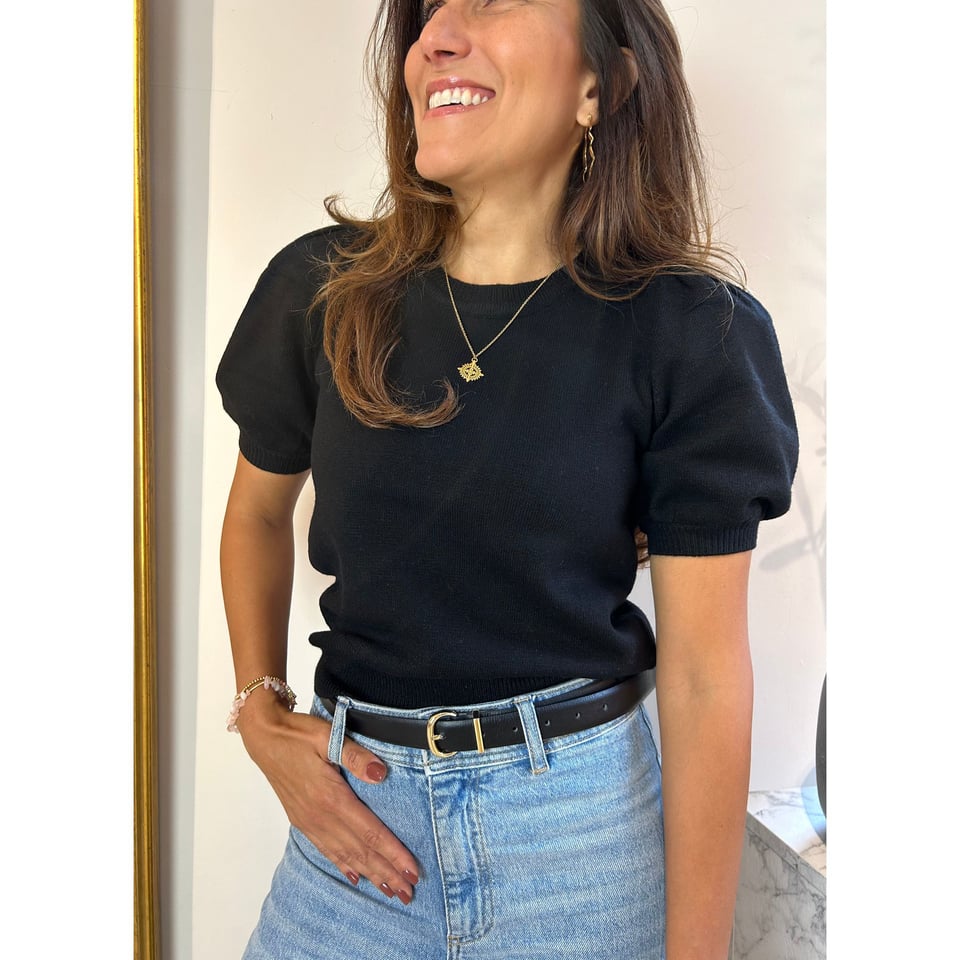 Black Shortlseeve Musthave Jumper