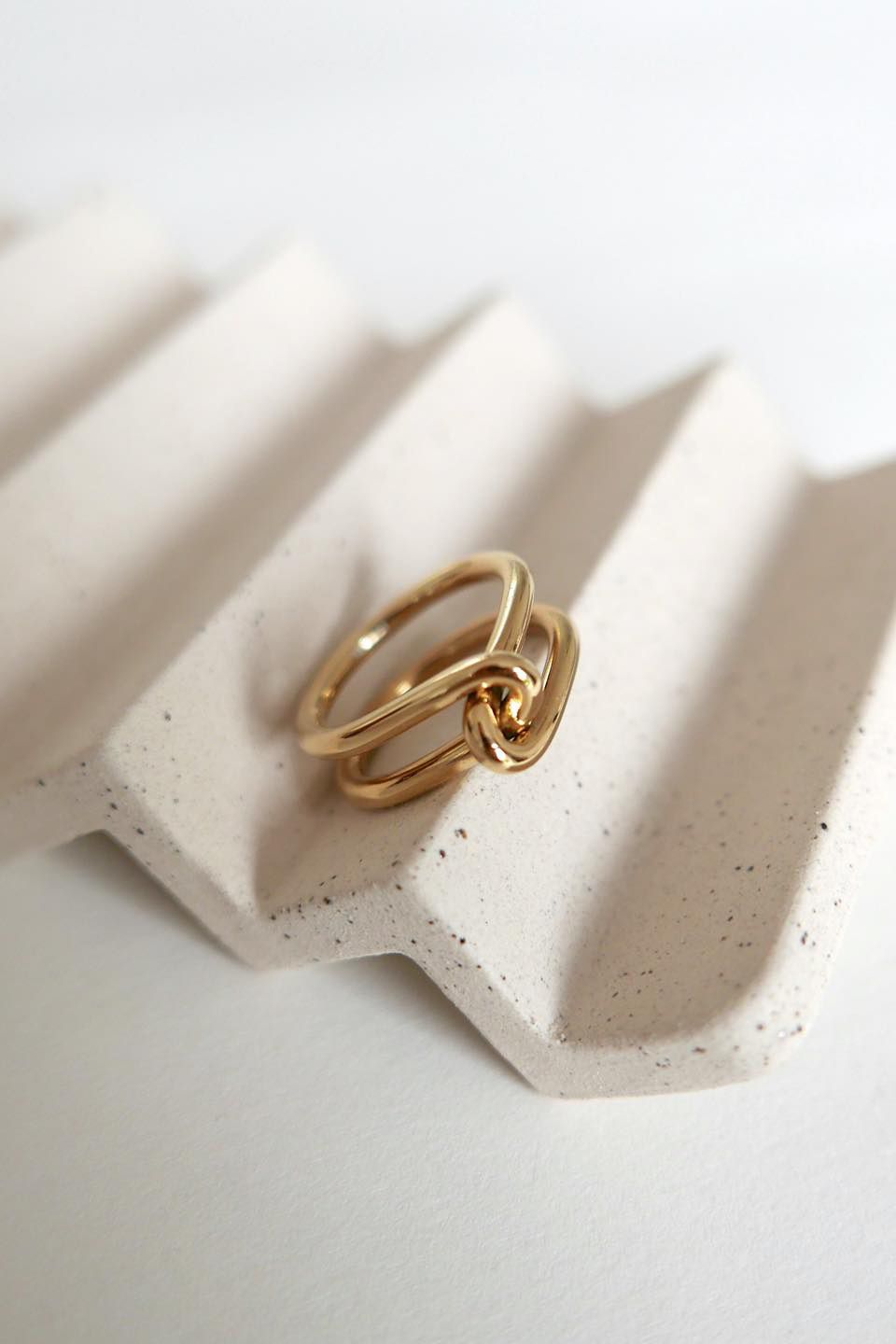 Bandhu Wire Ring - Gold