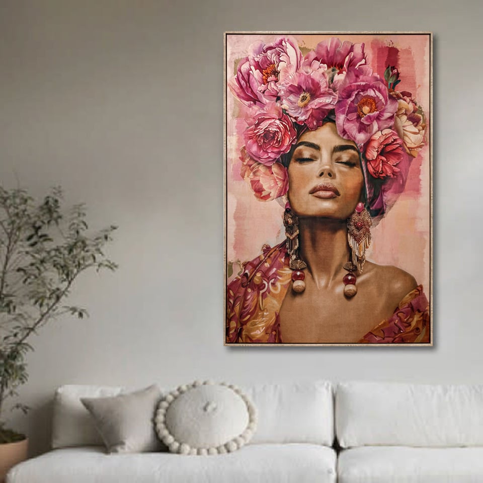 Schilderij Vrouw Met Fuchsia Bloemen Op Fluweel 83x123cm Ingelijst