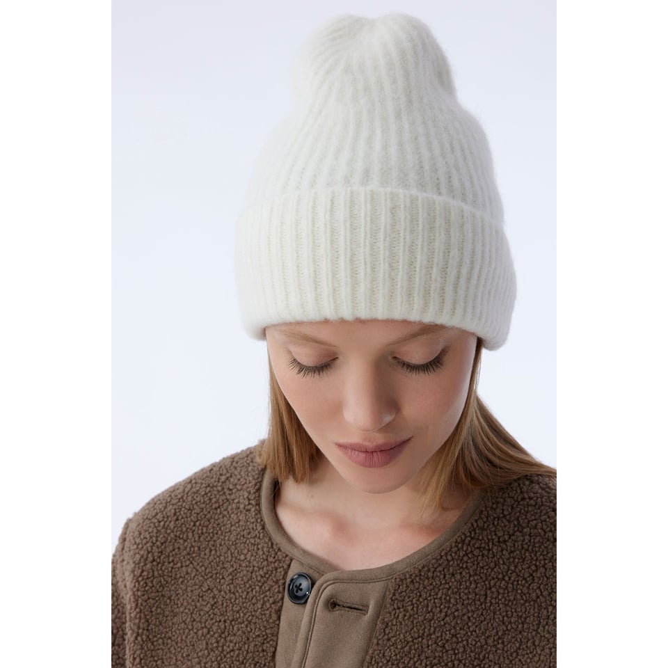 Knit-Ted Nora Beanie - Off White