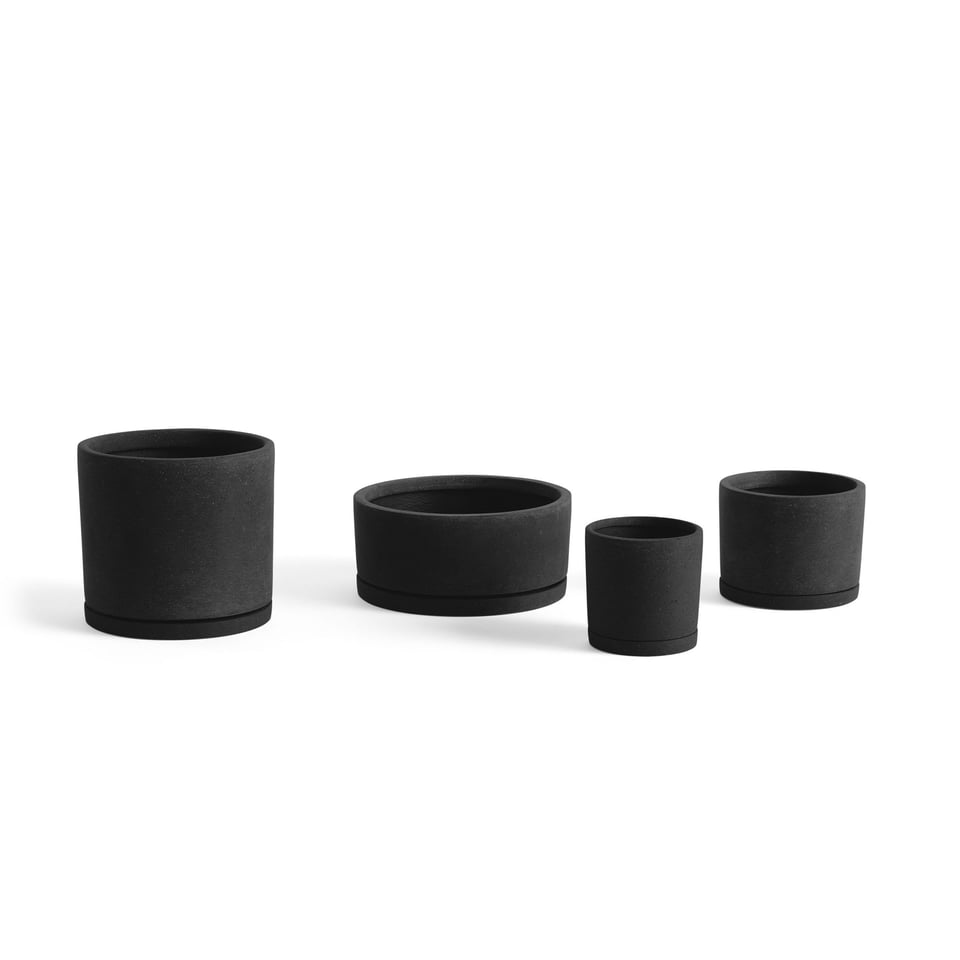 HAY Plant Pot with Saucer M Black