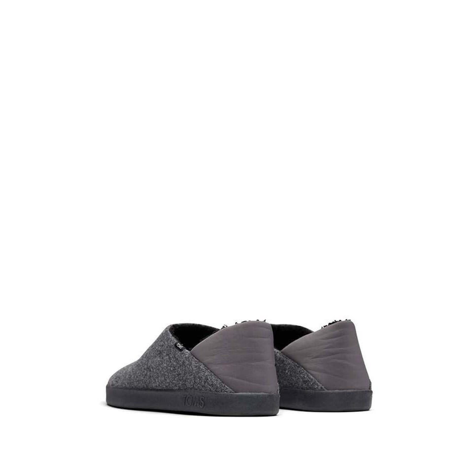 Slipper Ezra