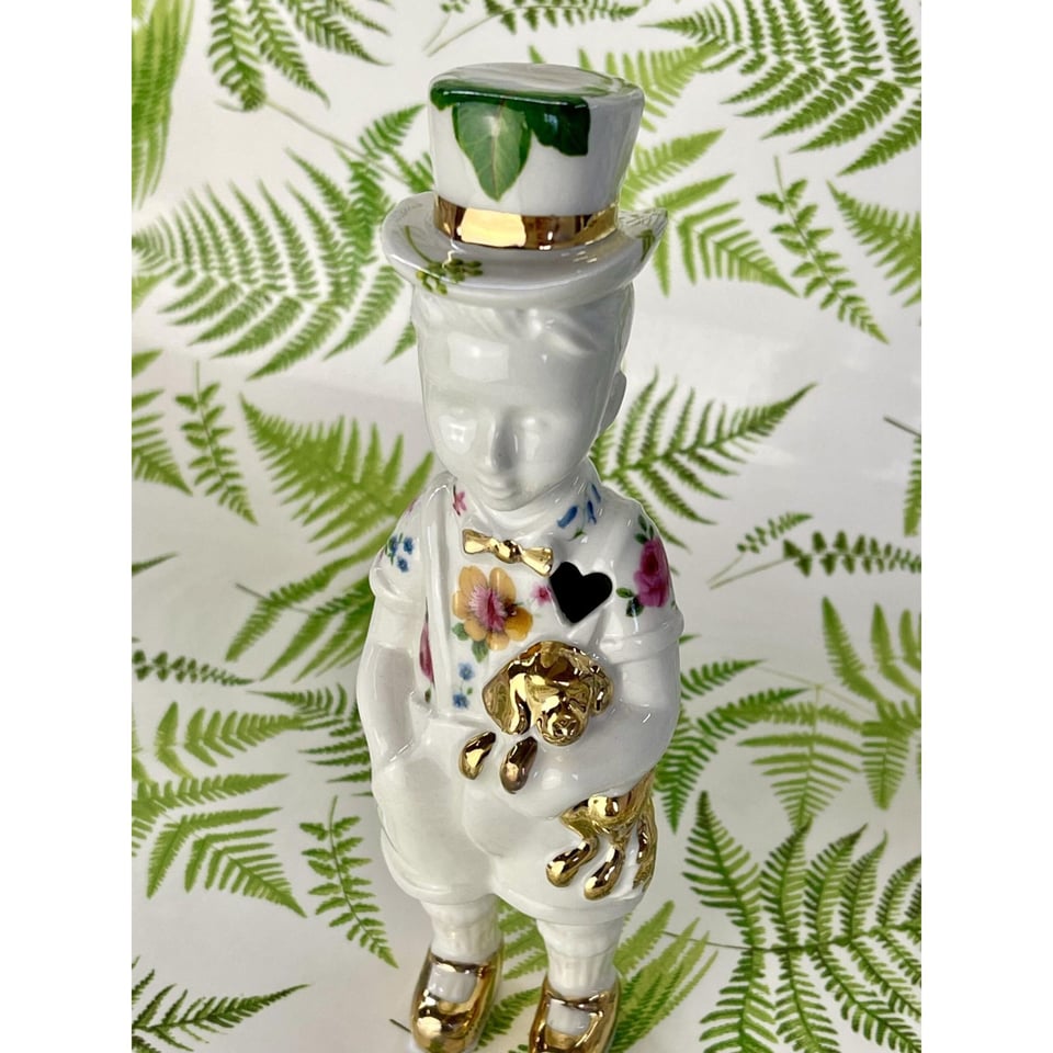 Kleine Jongen Hoge Hoed Bloemen H17cm