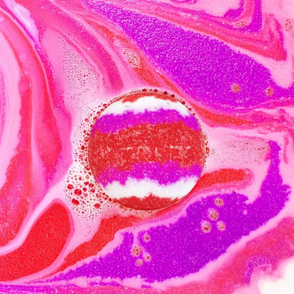 Inuwet Glitter Bad Bom Aardbei