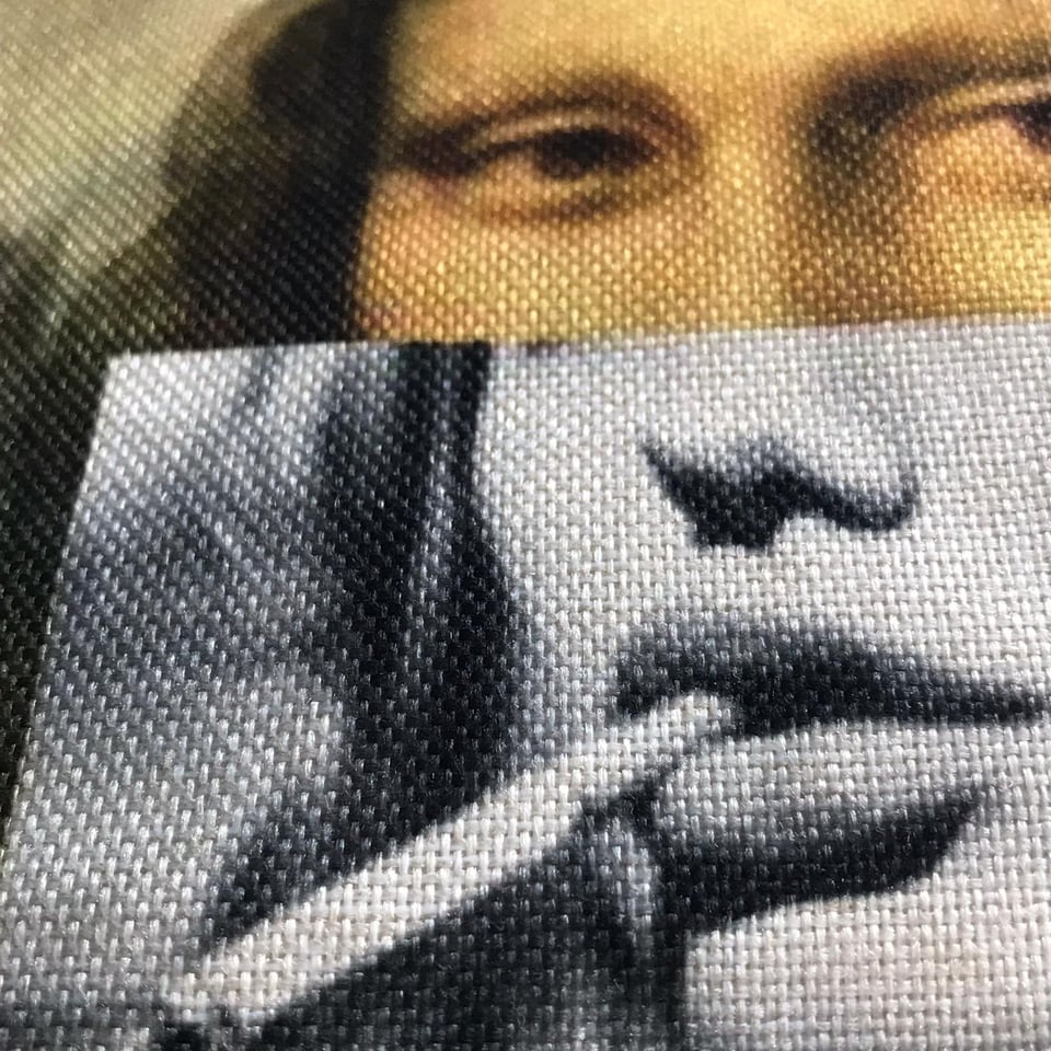 Kussenhoes Angelina Jolie en Mona Lisa collage. Stoere kussenhoes. Leuke cadeu kussenhoes 45x45